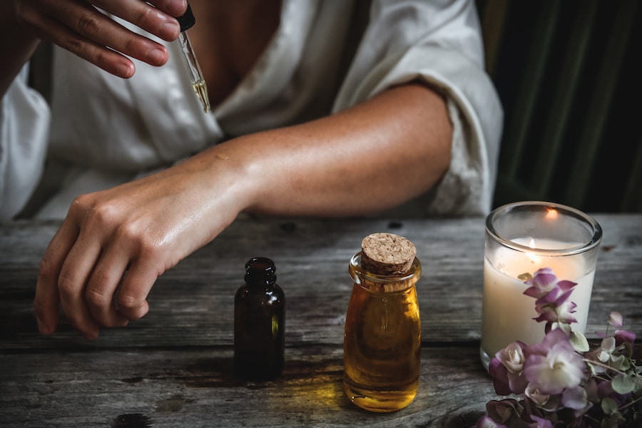 How can CBD oil be a natural pain reliever?